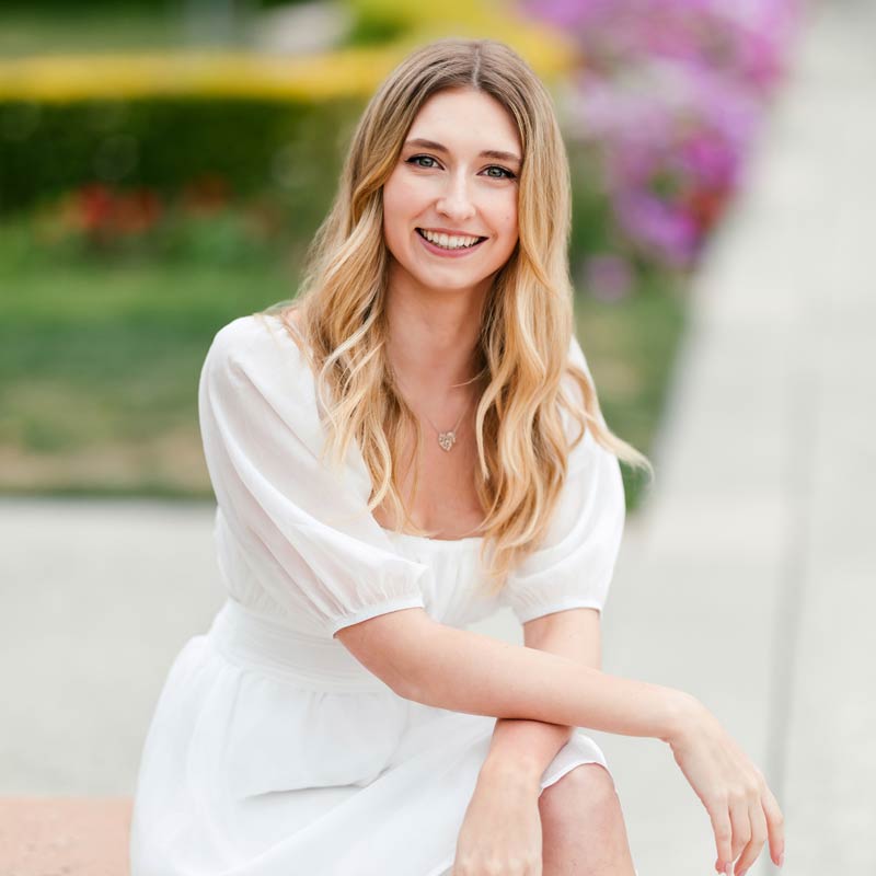 Michelle Rogers, AMFT
